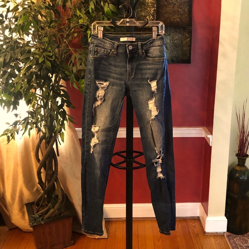 KanCan Estilo Distressed Skinny’s - Picture 8 of 8